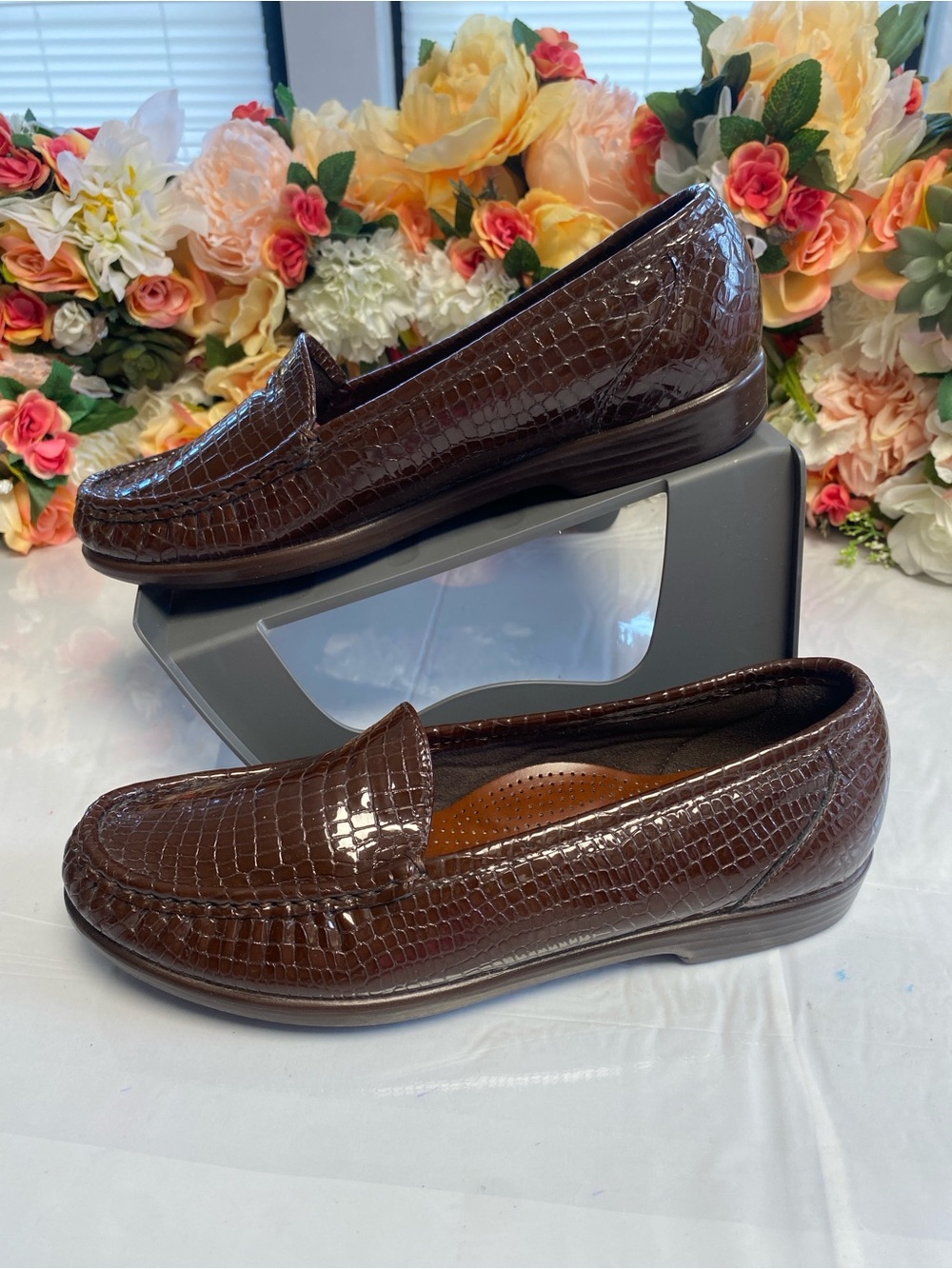 SAS Simplify Brown Croc Patent Leather Loafers Tripad Comfort Women’s 9